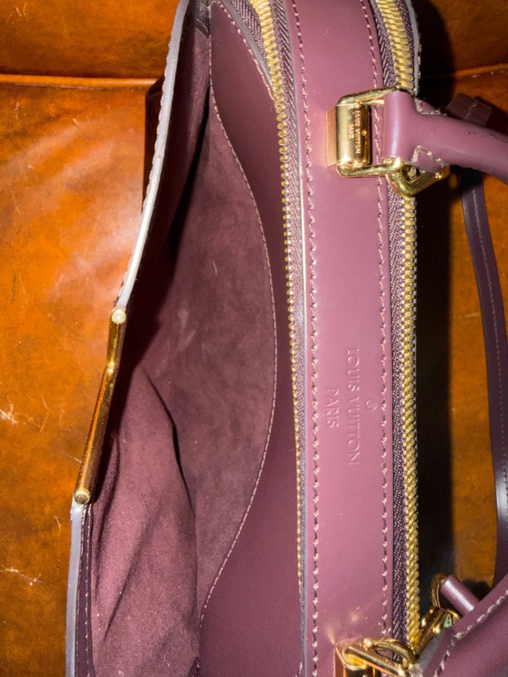 Louis Vuitton Monogram Vernis Melrose Bag in Amarante - Picture 12 of 16